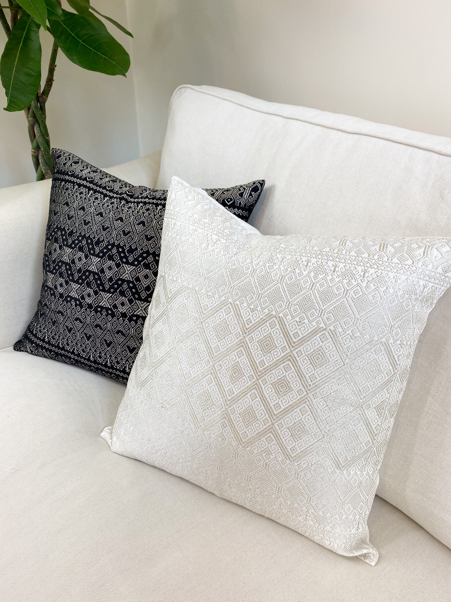 Elegant Silver Metallic Thread Diamond Brocade Chiapas Cushions Elevating Living Room Decor