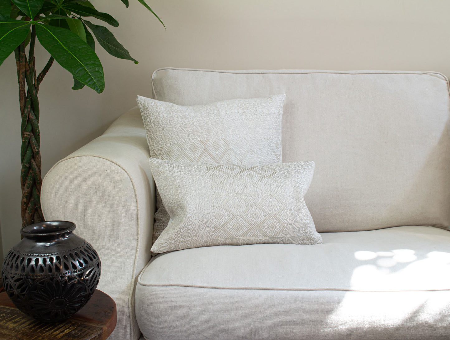 Elegant Silver Metallic Thread Diamond Brocade Chiapas Cushions Elevating Living Room Decor