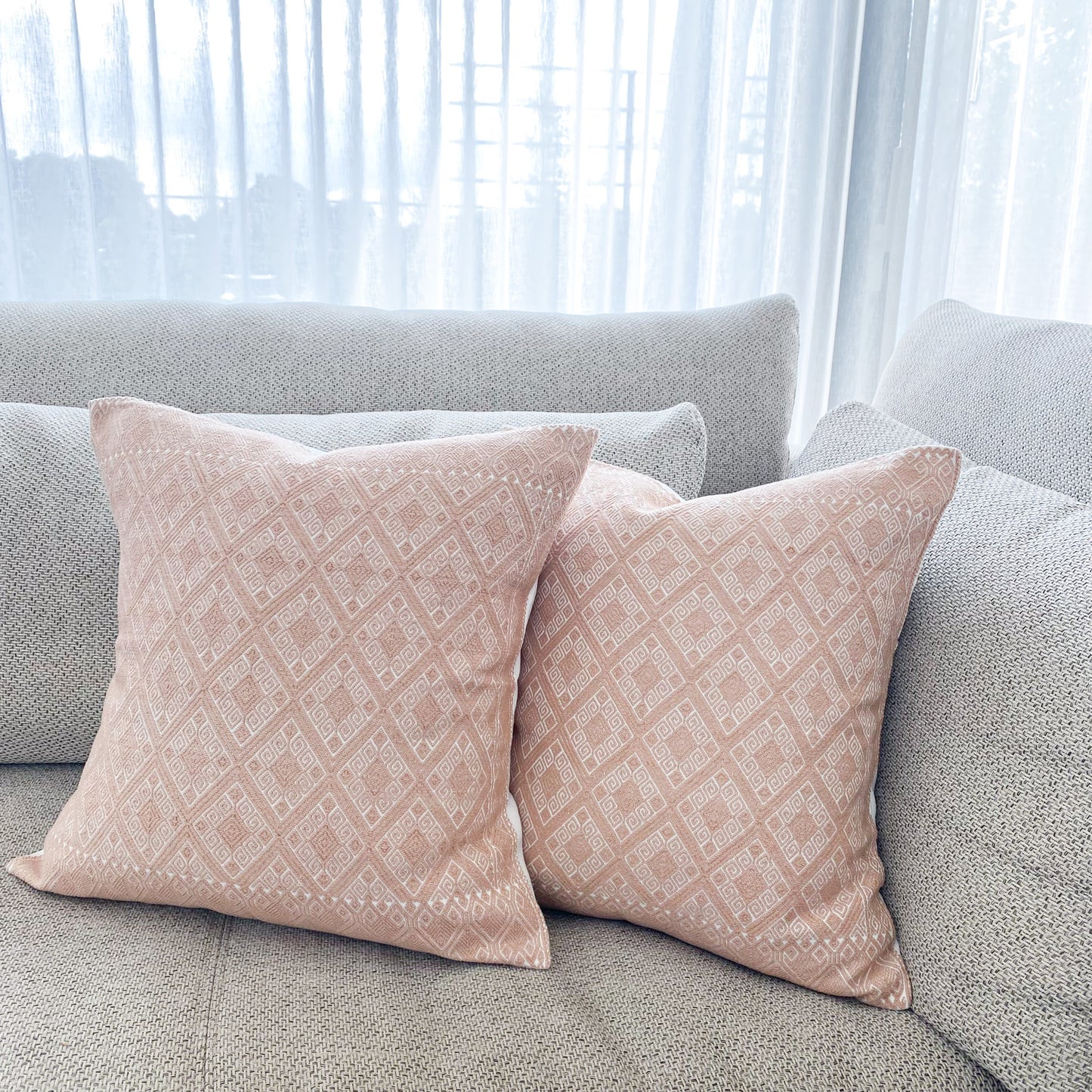 Victoria Cushion Pink